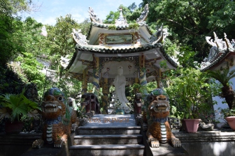 Pagoda Linh Ung